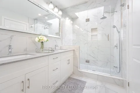 528 Brock Avenue, Toronto, ON M6H 3N3