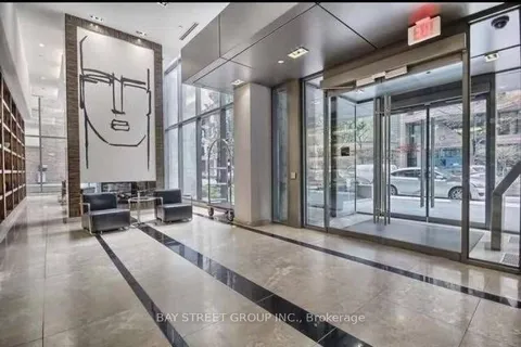 37 Grosvenor Street, Toronto, ON M4Y 3G5