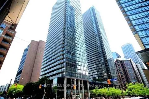 37 Grosvenor Street, Toronto, ON M4Y 3G5