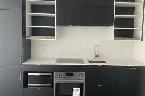 20 Edward Street, Toronto, ON M5G 1C9