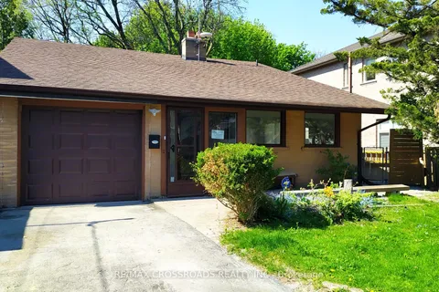 206 Northwood Drive, Toronto, ON M2M 2K4