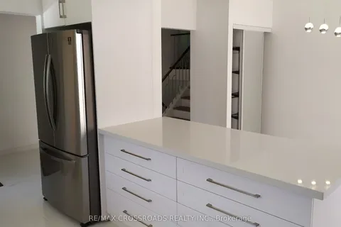 206 Northwood Drive, Toronto, ON M2M 2K4