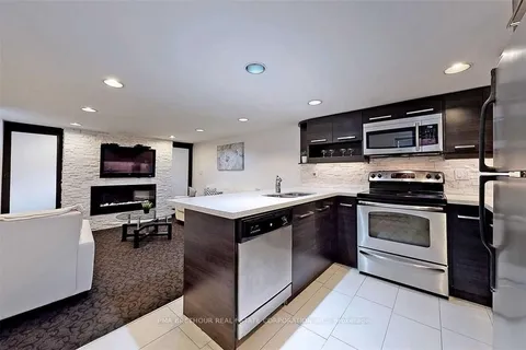 4 Belle Ayre Boulevard, Toronto, ON M4S 2P7