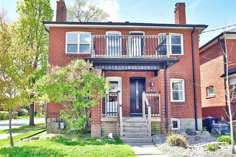 4 Belle Ayre Boulevard, Toronto, ON M4S 2P7