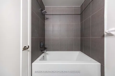 135 Lower Sherbourne Street, Toronto, ON M5A 1Y4