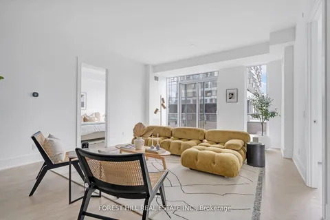 455 Wellington Street, Toronto, ON M5V 0V8