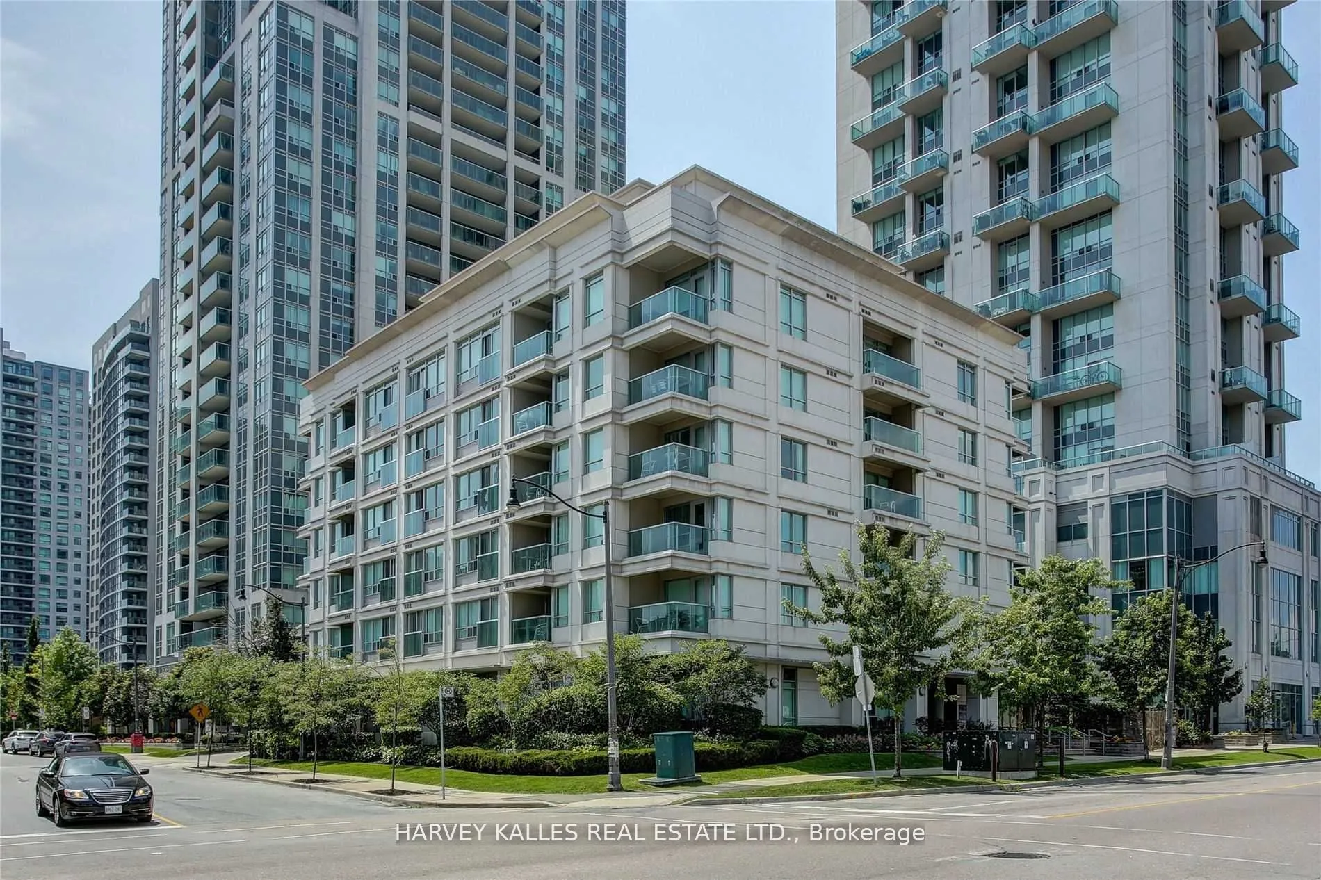 19 Avondale Avenue, Toronto, ON M2N 0A6