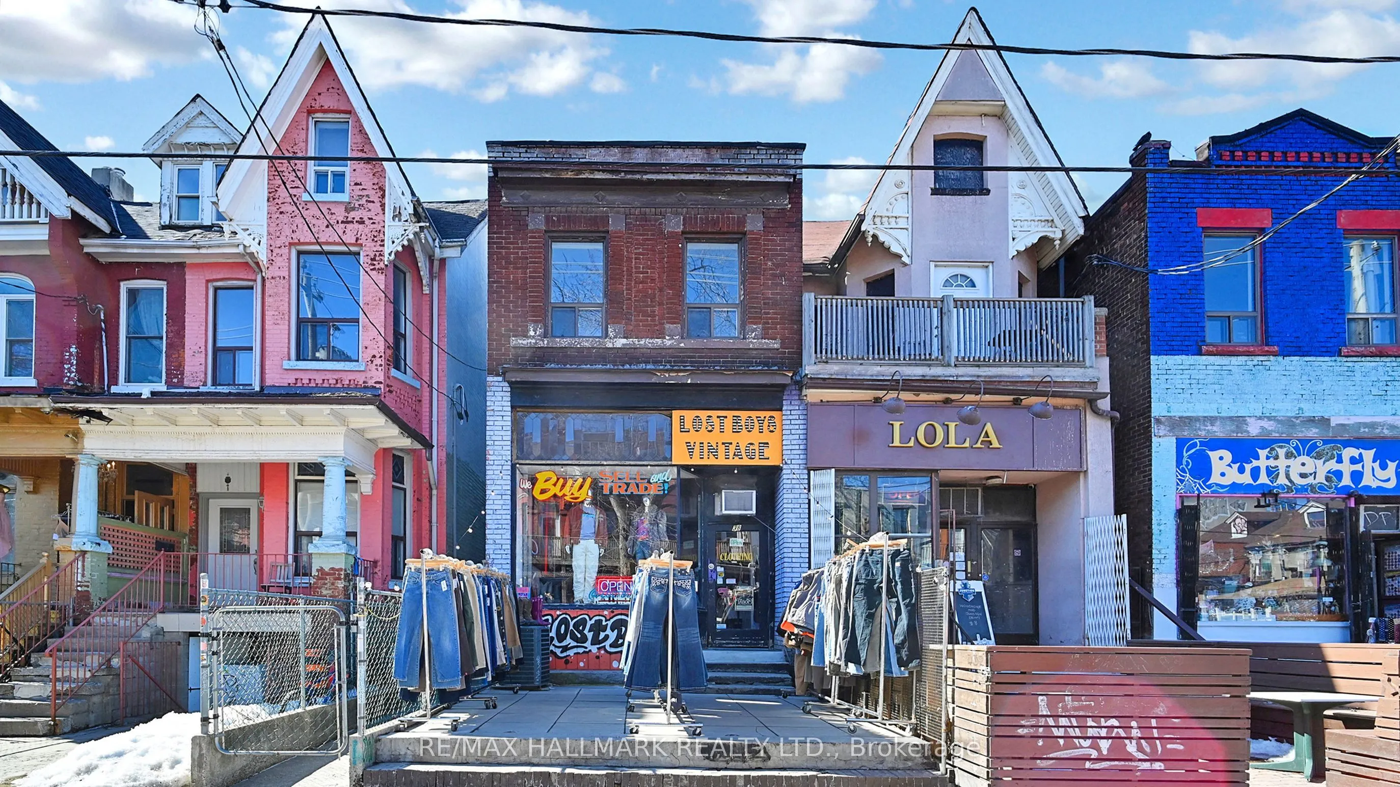 38 Kensington Avenue, Toronto, ON M5T 2J9