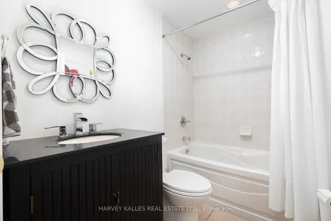 2 Edith Drive, Toronto, ON M4R 2H7