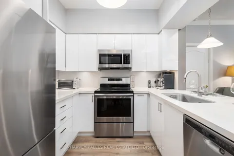 2 Edith Drive, Toronto, ON M4R 2H7