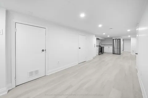 430 Euclid Avenue, Toronto, ON M6G 2S9