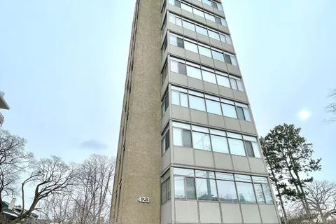 423 Avenue Road, Toronto, ON M4V 2H7