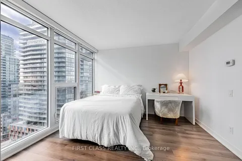 80 Queens Wharf Road, Toronto, ON M5V 0J3