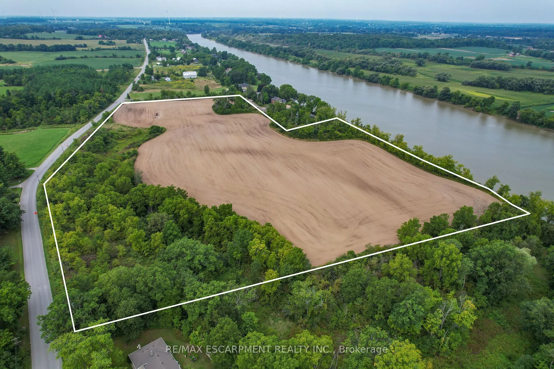 PT LT23 River Road, ON N0A 1E0
