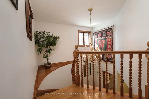531 Lauder Avenue, Toronto, ON M6E 3J5
