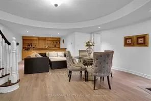 42 Grangemill Crescent, Toronto, ON M3B 2J2