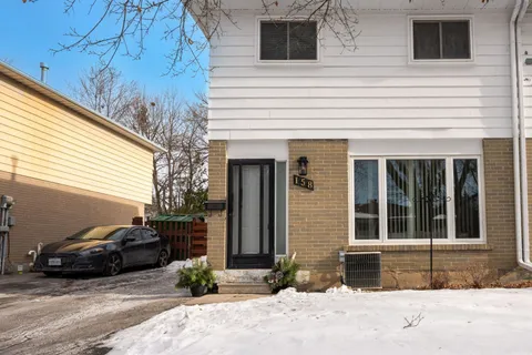 158 Freshmeadow Drive, Toronto, ON M2H 2R1