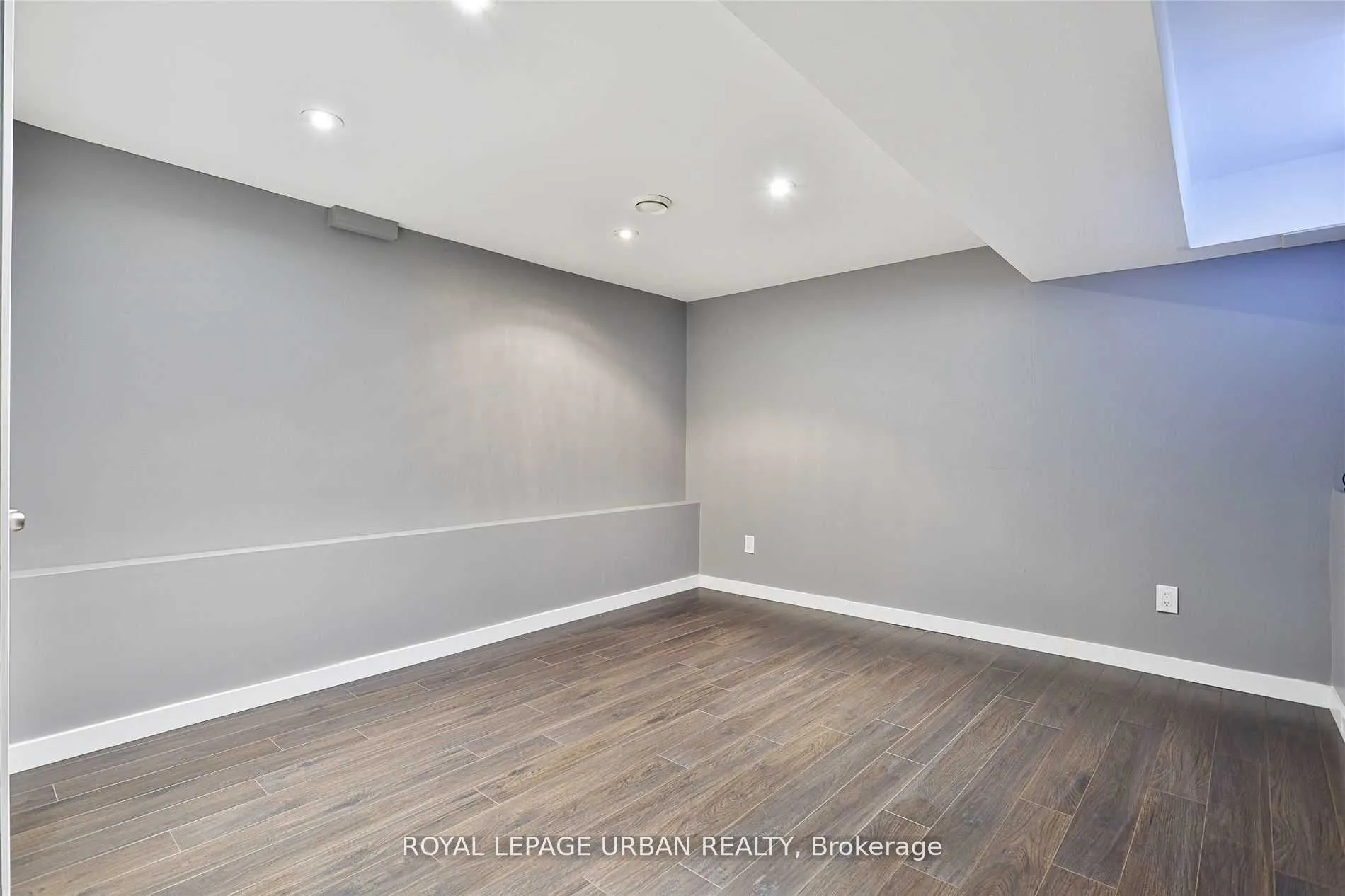 323 Ontario Street, Toronto, ON M5A 2V8