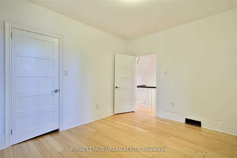 323 Ontario Street, Toronto, ON M5A 2V8