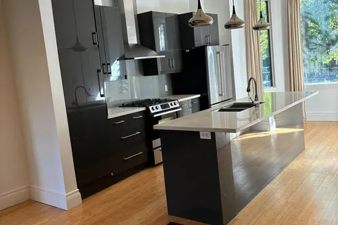 323 Ontario Street, Toronto, ON M5A 2V8