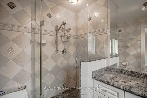 50 Yorkminster Road, ON M2P 1M3