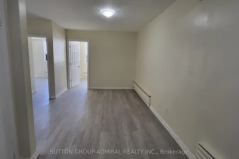 2839 Bathurst Street, Toronto, ON M6B 3A4