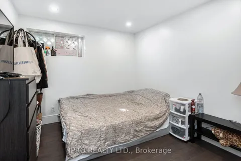 103 Allingham Gardens, Toronto, ON M3H 1X9