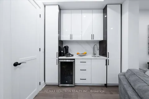 46 Franklin Avenue, Toronto, ON M2N 1B6