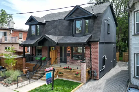 1 1/2 Delaney Crescent, Toronto, ON M6K 1P9