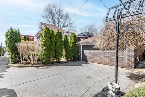 25 Robina Avenue, Toronto, ON M6C 3Y5