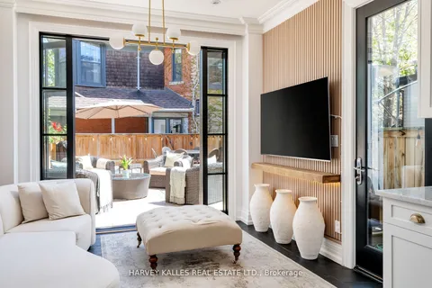 63 Metcalfe Street, Toronto, ON M4X 1R9