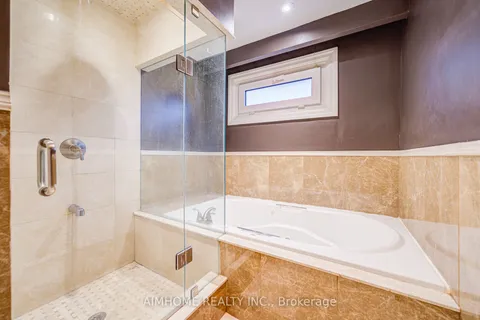 12 Sorrel Court, Toronto, ON M2K 1T7