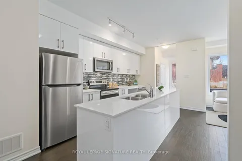 1972R Victoria Park Avenue, Toronto, ON M1R 1V1