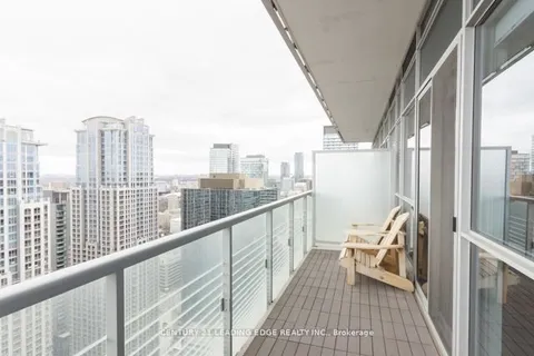 386 Yonge Street, Toronto, ON M5B 0A5