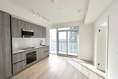 117 Broadway Avenue, Toronto, ON M4P 1V3