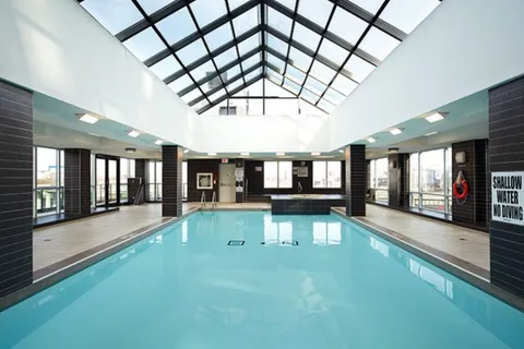 600 Fleet Street, Toronto, ON M5V 1B7