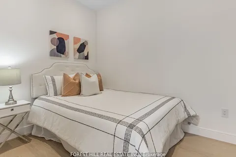 515 Woburn Avenue, Toronto, ON M5M 1L8