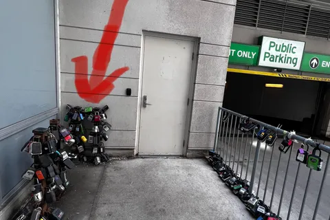30 Nelson Street, Toronto, ON M5V 0H5