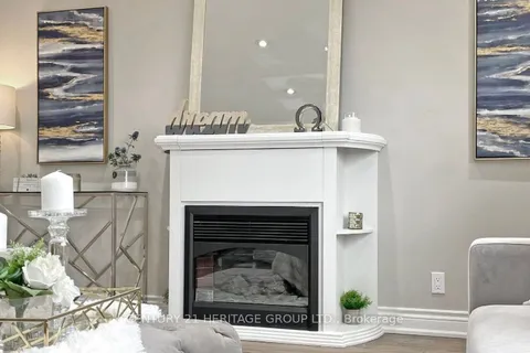 120 Harlandale Avenue, Toronto, ON M2N 7P3