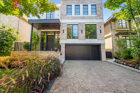419 Glengrove Avenue, Toronto, ON M5N 1X1