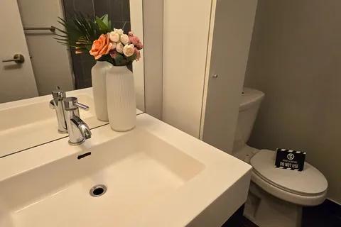 35 Brian Peck Crescent, Toronto, ON M4G 0A5