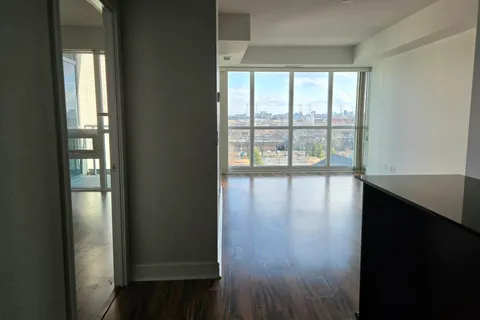 35 Brian Peck Crescent, Toronto, ON M4G 0A5