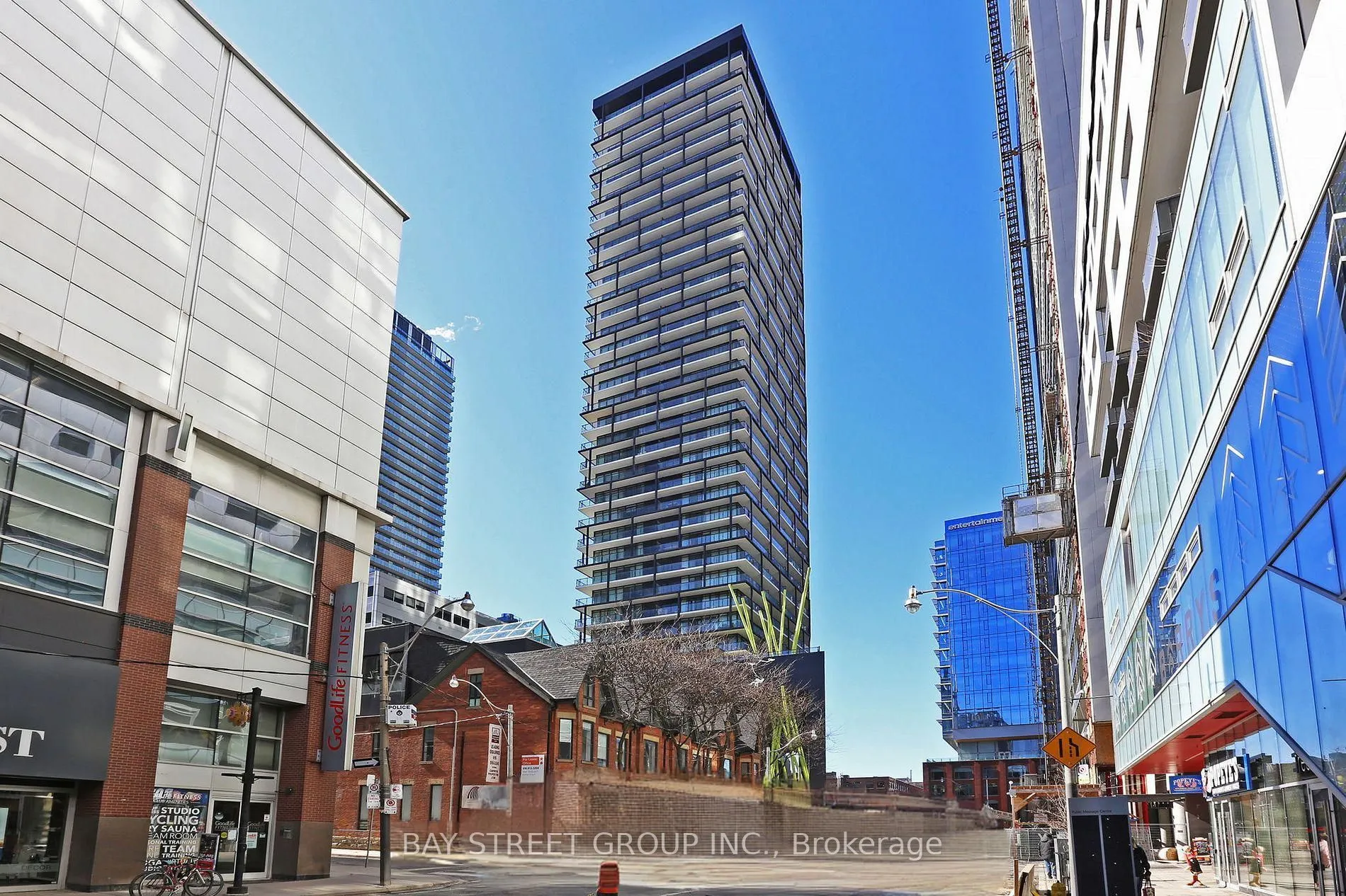 125 Peter Street, Toronto, ON M5V 0M2