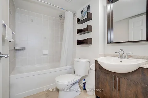 18 Holmes Avenue, Toronto, ON M2N 0E1