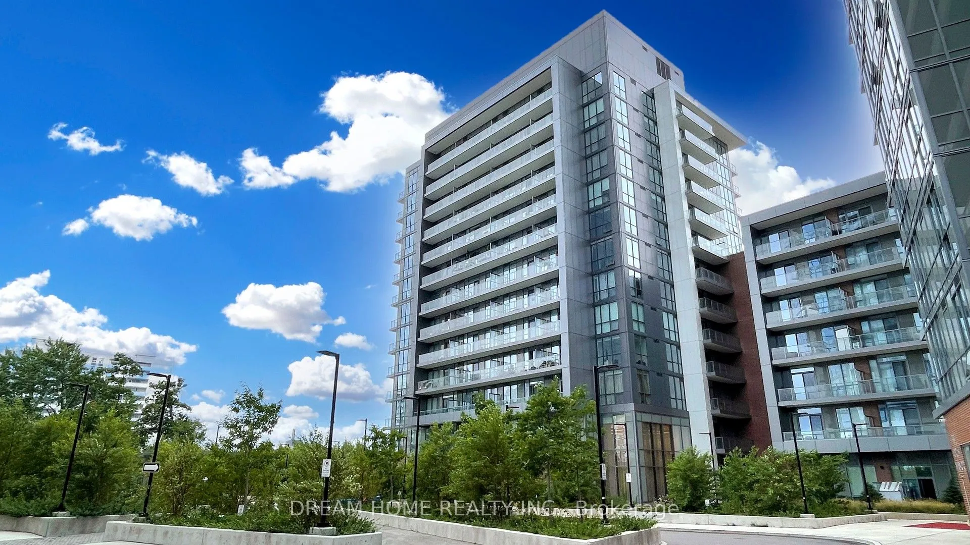 36 Forest Manor Road, Toronto, ON M2J 0H3