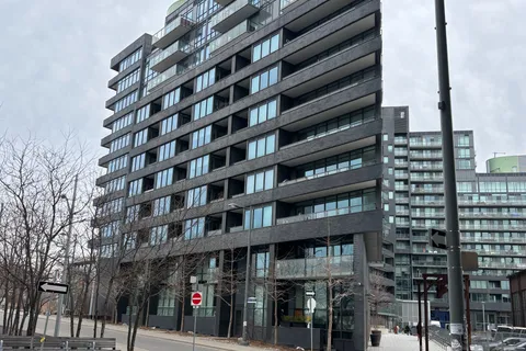 120 Bayview Avenue, Toronto, ON M5A 0J1