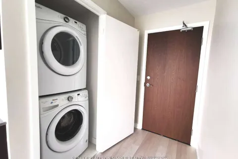 115 McMahon Drive, Toronto, ON M2K 0E3