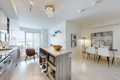 31 Tippett Road, Toronto, ON M3H 0C8