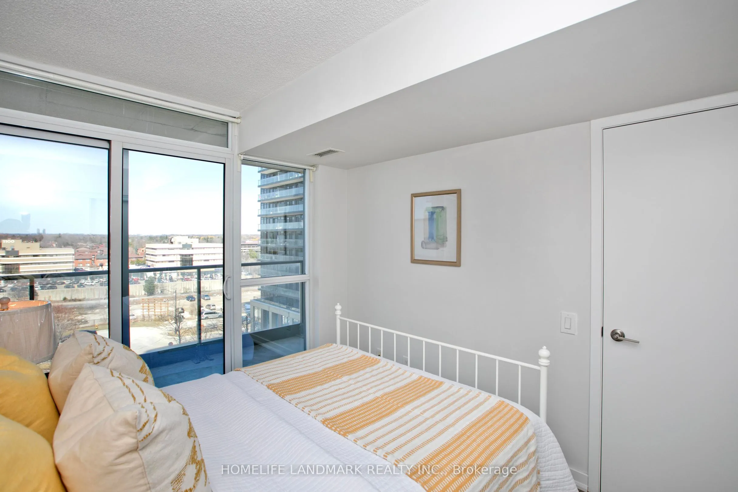 29 Singer Court, Toronto, ON M2K 0B3