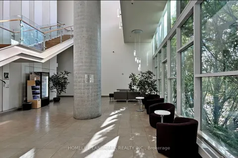 29 Singer Court, Toronto, ON M2K 0B3